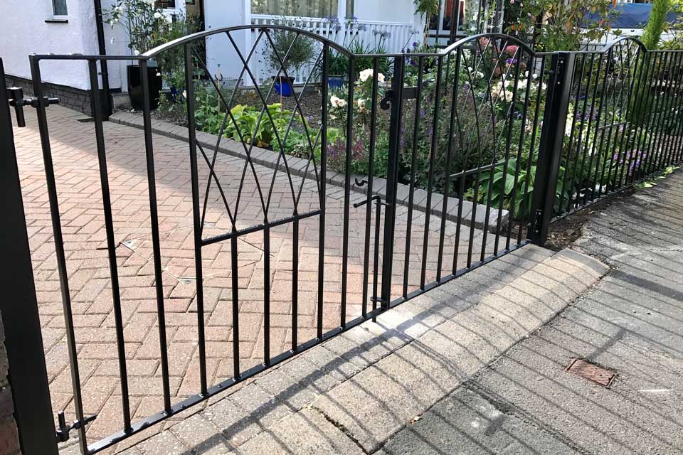 Traditional Driveway Gate with Feature Top